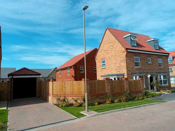 4 Bedroom Detached House For Sale In Levin Drive, Pickering, YO18