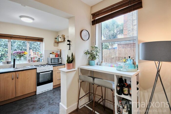 2 Bedroom Flat To Rent In Gassiot Road, London, SW17