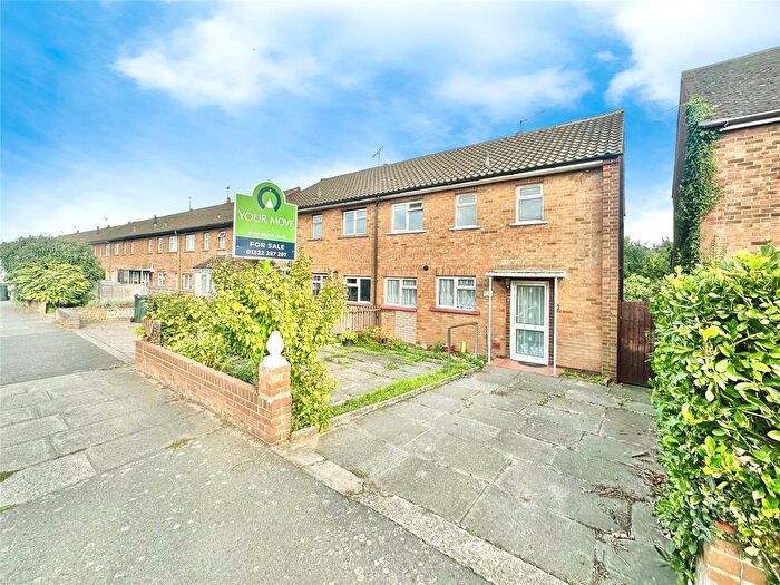 3 Bedroom End Of Terrace House For Sale In Attlee Drive, Dartford, Kent, DA1