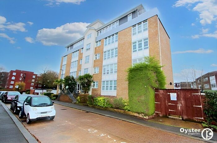 3 Bedroom Flat To Rent In Valencia Road, Stanmore, HA7
