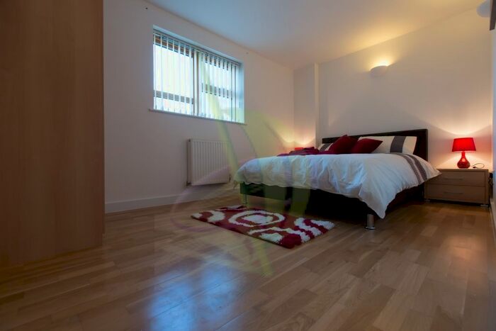 2 Bedroom Flat To Rent In Woolwich Road, Greenwich, London, SE10