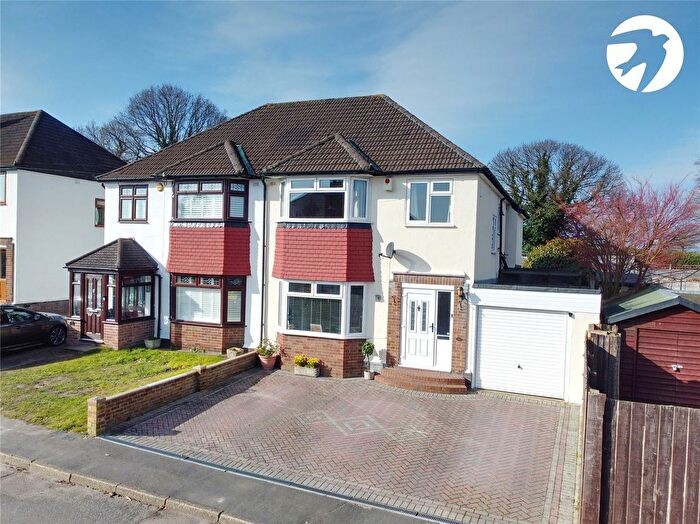 4 Bedroom Semi-Detached House For Sale In Heathwood Gardens, Swanley, Kent, BR8