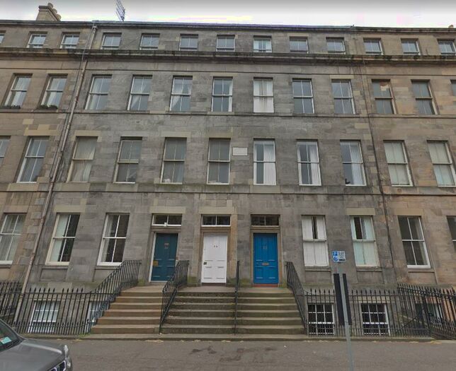 3 Bedroom Flat To Rent In Montgomery Street, New Town, Edinburgh, EH7