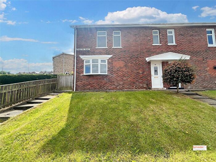 3 Bedroom Semi-Detached House For Sale In Newburn Road, Shield Row, Stanley, DH9