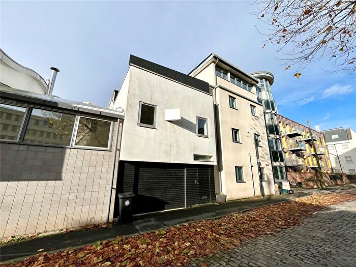 2 Bedroom Terraced House To Rent In Redcliffe, Alfred Place, BS1