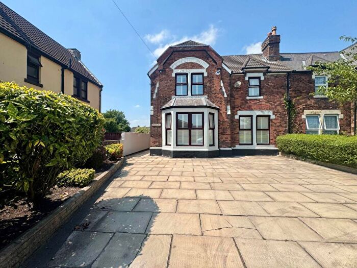 6 Bedroom Semi-Detached House For Sale In Glovers Brow, Kirkby Park, L32