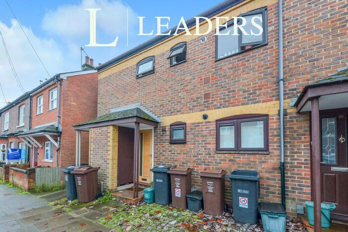 2 Bedroom Maisonette To Rent In Pageant Road, St.Albans, AL1