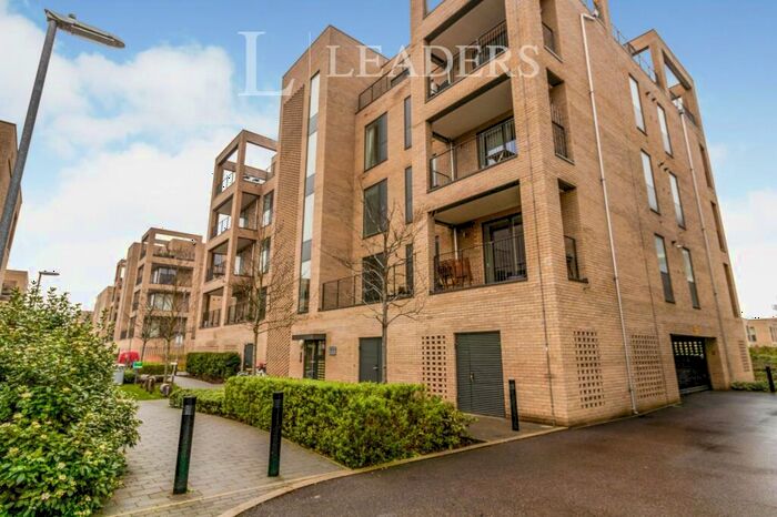 3 Bedroom Apartment To Rent In Seekings Close, Cambridge, CB2