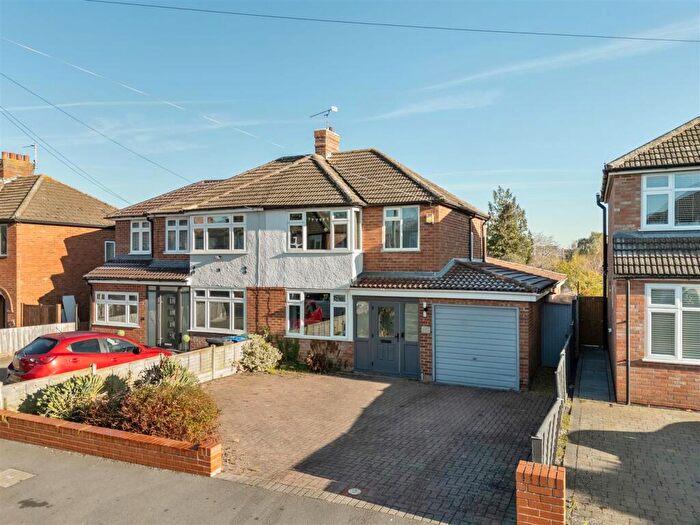 3 Bedroom Semi Detached House For Sale In Franklin Road, Whitnash, Leamington Spa, CV31