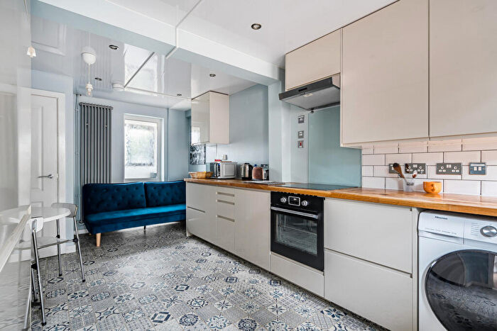 4 Bedroom Terraced House For Sale In Berkely Close, Bristol, BS16