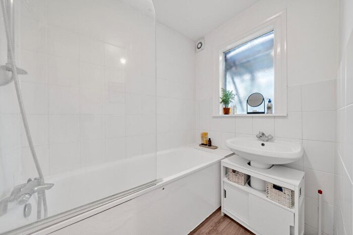 1 Bedroom Flat To Rent In Westcombe Hill, SE3