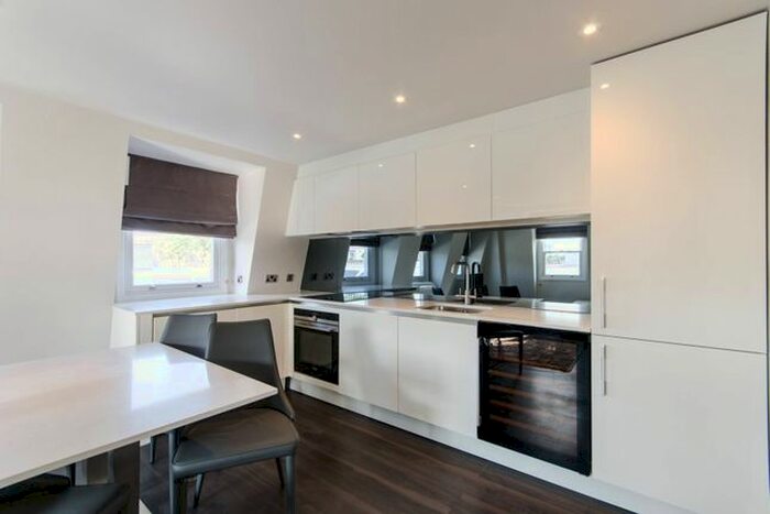 2 Bedroom Flat To Rent In Penywern Road, Earls Court, London, SW5