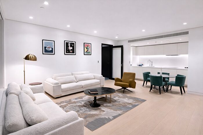 2 Bedroom Flat To Rent In New Oxford Street, London, WC1A