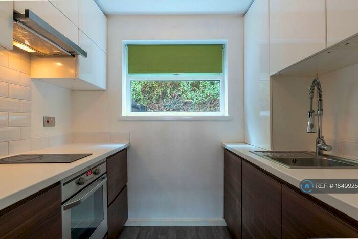 1 Bedroom Maisonette To Rent In Woodstock Avenue, Nottingham, NG7