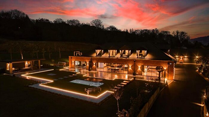 5 Bedroom Detached House For Sale In Bow Brickhill, Milton Keynes, MK17