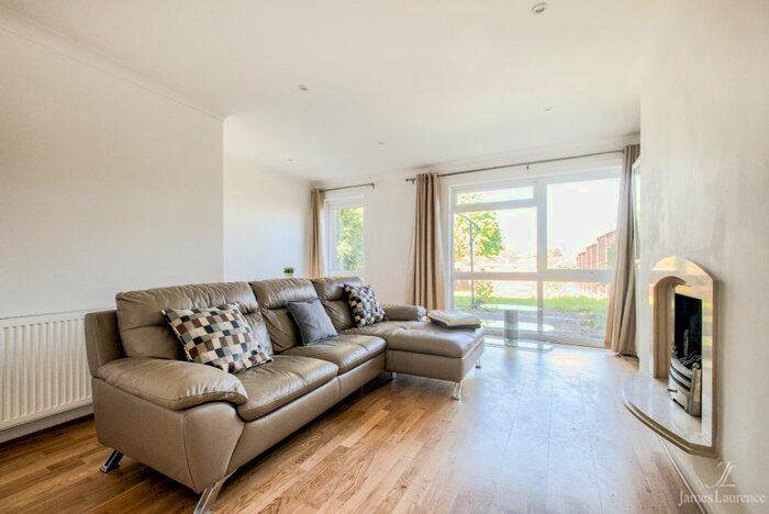 3 Bedroom Terraced House To Rent In Leigham Drive, Harborne, Birmingham, B17