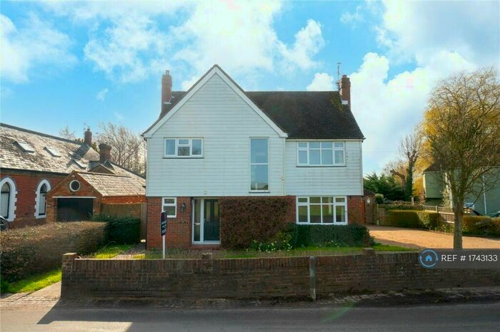 4 Bedroom Detached House To Rent In Wickham Road, Wickhambreaux, CT3