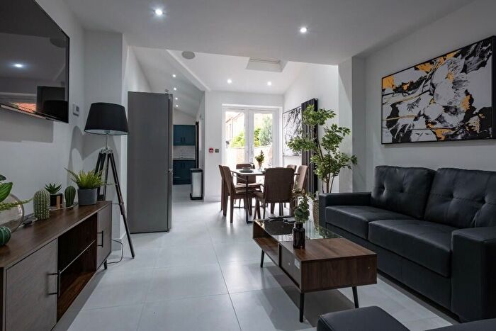 5 Bedroom Semi-Detached House To Rent In Vernon Street, Lincoln, LN5