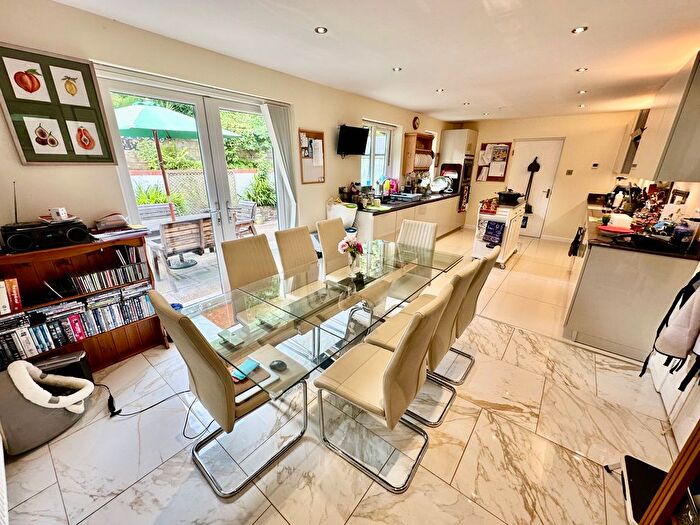 3 Bedroom Detached Bungalow For Sale In Plasyfron, Fishguard, SA65