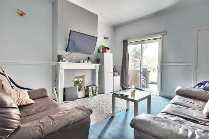 5 Bedroom Terraced House To Rent In Barber Road, Sheffield, S10