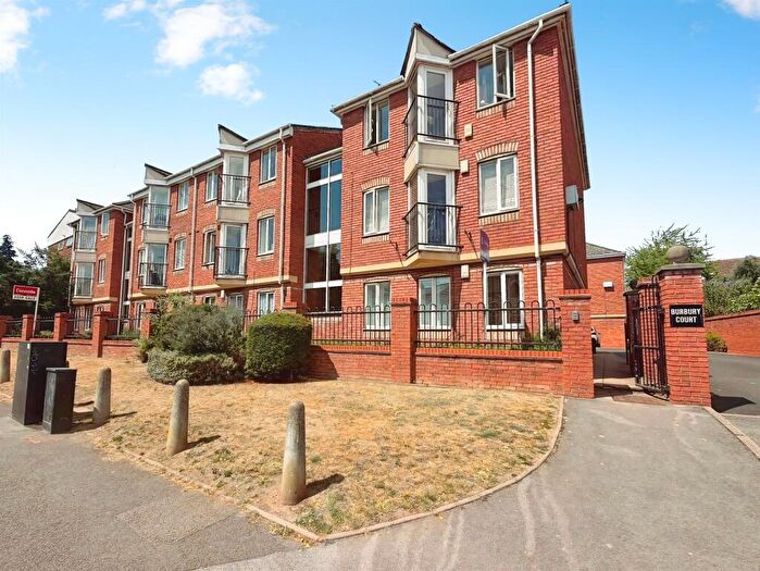 2 Bedroom Apartment For Sale In Burbury Court, Warwick, CV34
