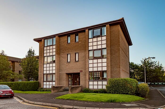 2 Bedroom Flat To Rent In Allanfield, Edinburgh, EH7