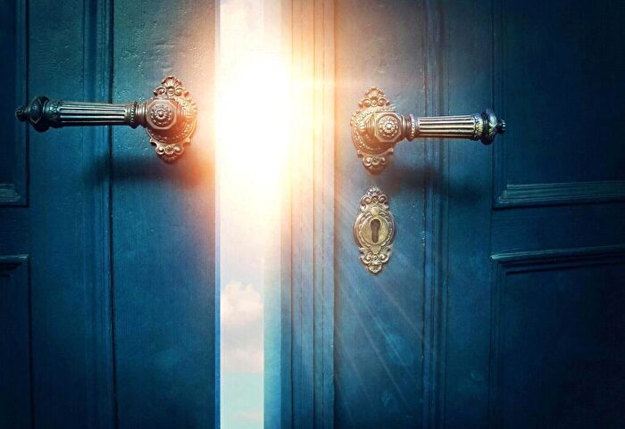 4 Bedroom Detached House For Sale In Parkland Avenue, Upminster, RM14