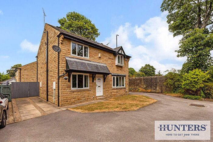 3 Bedroom Semi-Detached House For Sale In Coverley Rise, Yeadon, Leeds, LS19