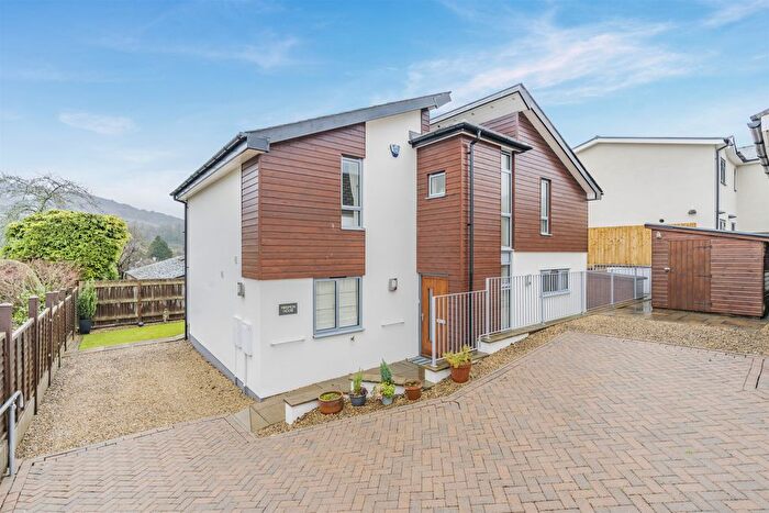 3 Bedroom Detached House For Sale In Dixton Close, Monmouth, Monmouthshire, NP25