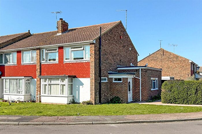 3 Bedroom End Of Terrace House For Sale In Seaton Park, Littlehampton, West Sussex, BN17