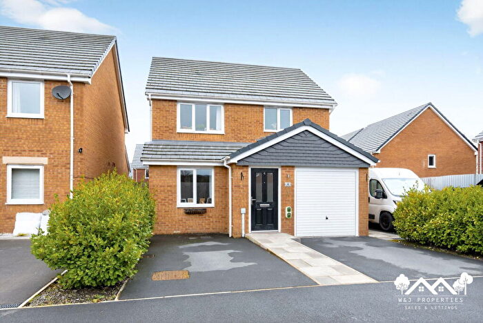 3 Bedroom Detached House For Sale In Wren Close, Hoghton, PR5