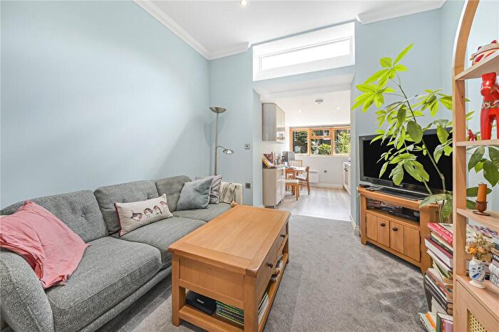 1 Bedroom Apartment To Rent In Fitzroy Road, Primrose Hill, London, NW1