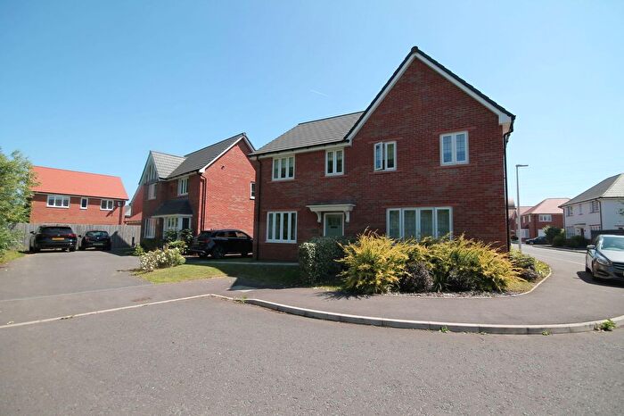 3 Bedroom Semi-Detached House To Rent In Orwell Road, Runcorn, WA7