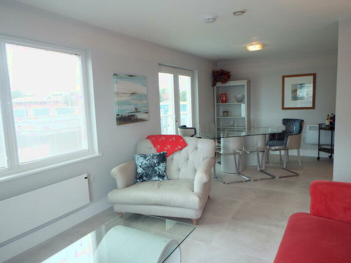 2 Bedroom Apartment To Rent In Harbour Point, Stuart Street, Cardiff, CF10