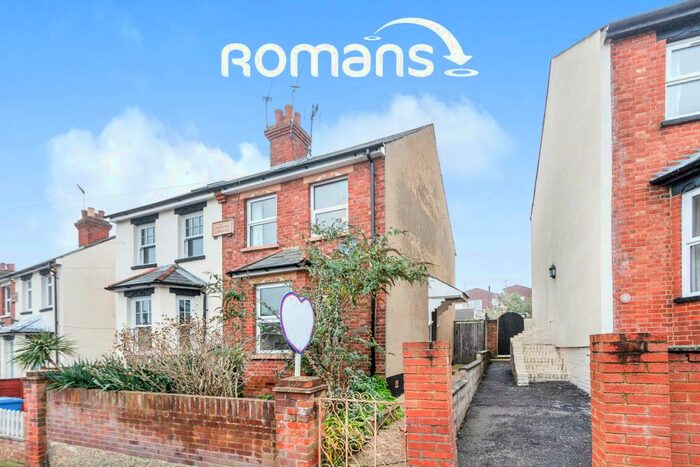 3 Bedroom Semi-Detached House To Rent In Waterloo Road, GU12