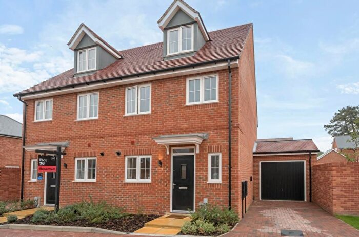 3 Bedroom Semi-Detached House For Sale In Benson, South Oxfordshire, OX10