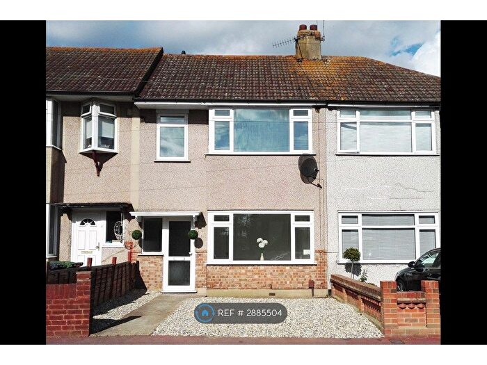 3 Bedroom Terraced House To Rent In Western Avenue, Dagenham, RM10