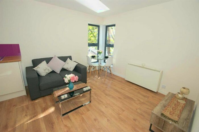 1 Bedroom Flat To Rent In The Chandlers, Leeds City Centre, Leeds, LS2