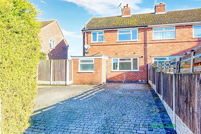 2 Bedroom Semi-Detached House To Rent In Cemetery Road, Danesmoor, S45