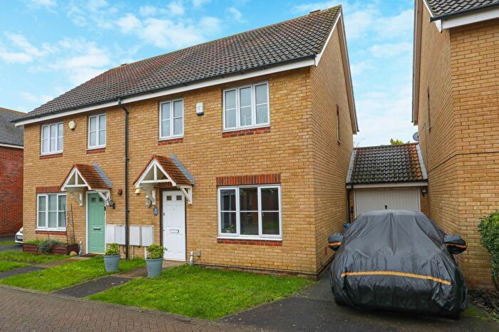 3 Bedroom Semi-Detached House For Sale In Wheler Court, Faversham, Kent, ME13