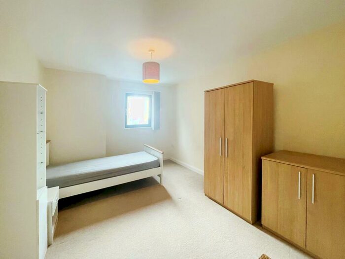 2 Bedroom Apartment To Rent In Churchill Way, Cardiff, CF10