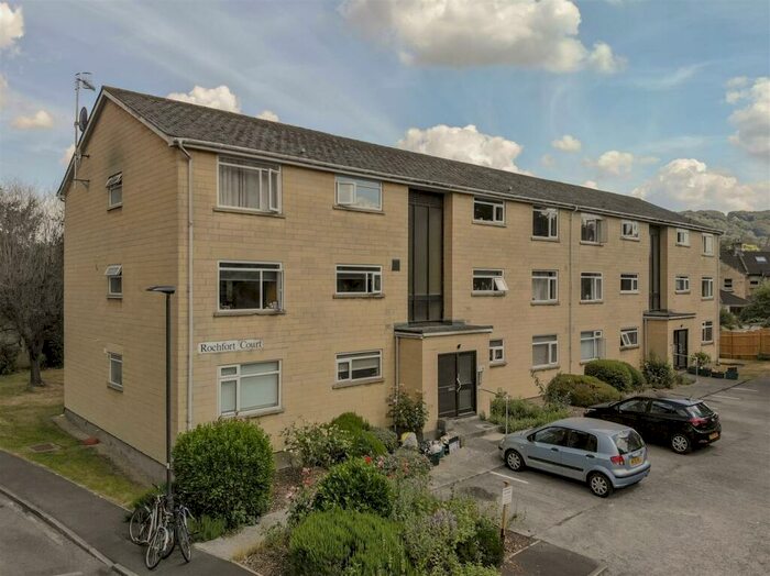 3 Bedroom Apartment To Rent In Rochfort Court, Bath, BA2