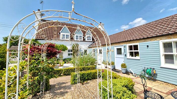 4 Bedroom Character Property For Sale In East End, Langtoft, Peterborough, PE6