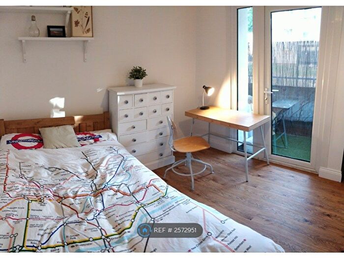 1 Bedroom Flat To Rent In Radcliffe House, London, SE16