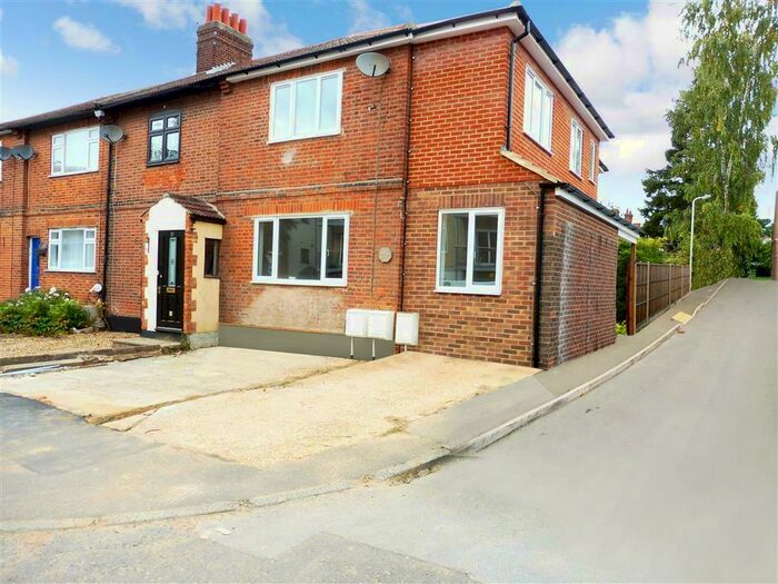 2 Bedroom Apartment To Rent In St James Road, Brentwood, CM14