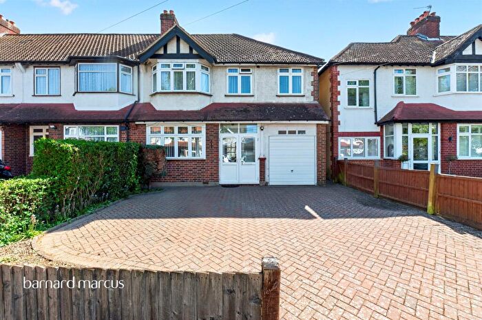 4 Bedroom End Of Terrace House For Sale In Caldbeck Avenue, Worcester Park, KT4