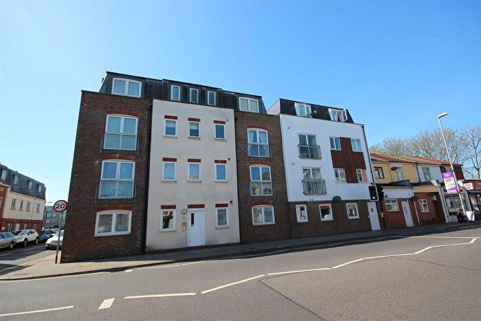 2 Bedroom Flat For Sale In Fratton Road, Portsmouth, PO1