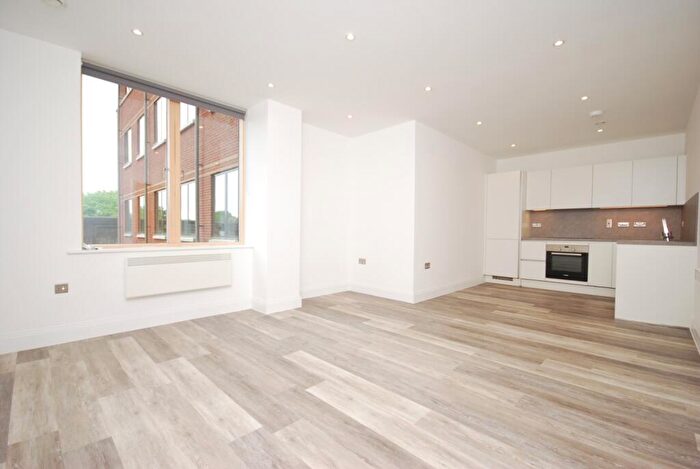 1 Bedroom Flat To Rent In Elmfield Road Bromley, BR1