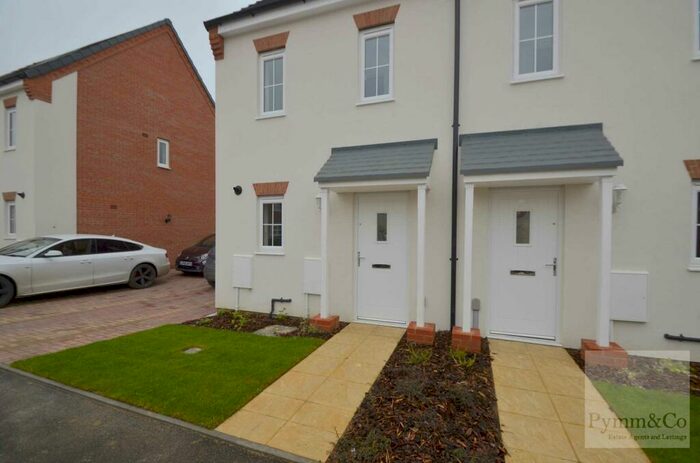 3 Bedroom Semi-Detached House To Rent In Harness Maker Way, Norwich, NR9