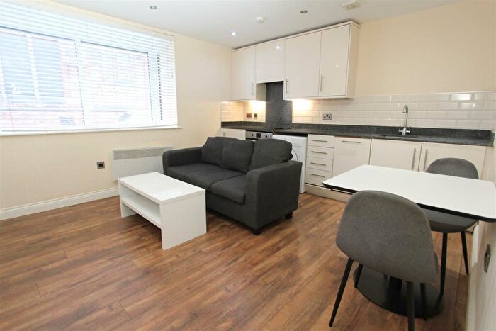 2 Bedroom Flat To Rent In Brunswick Court, Leeds, LS2
